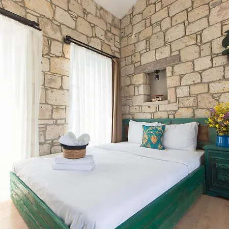 Mastik Koyici * Çeşme