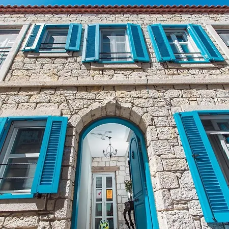 Mastik Koyici * Çeşme