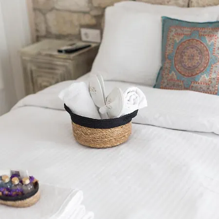 Mastik Koyici Hotel Cesme